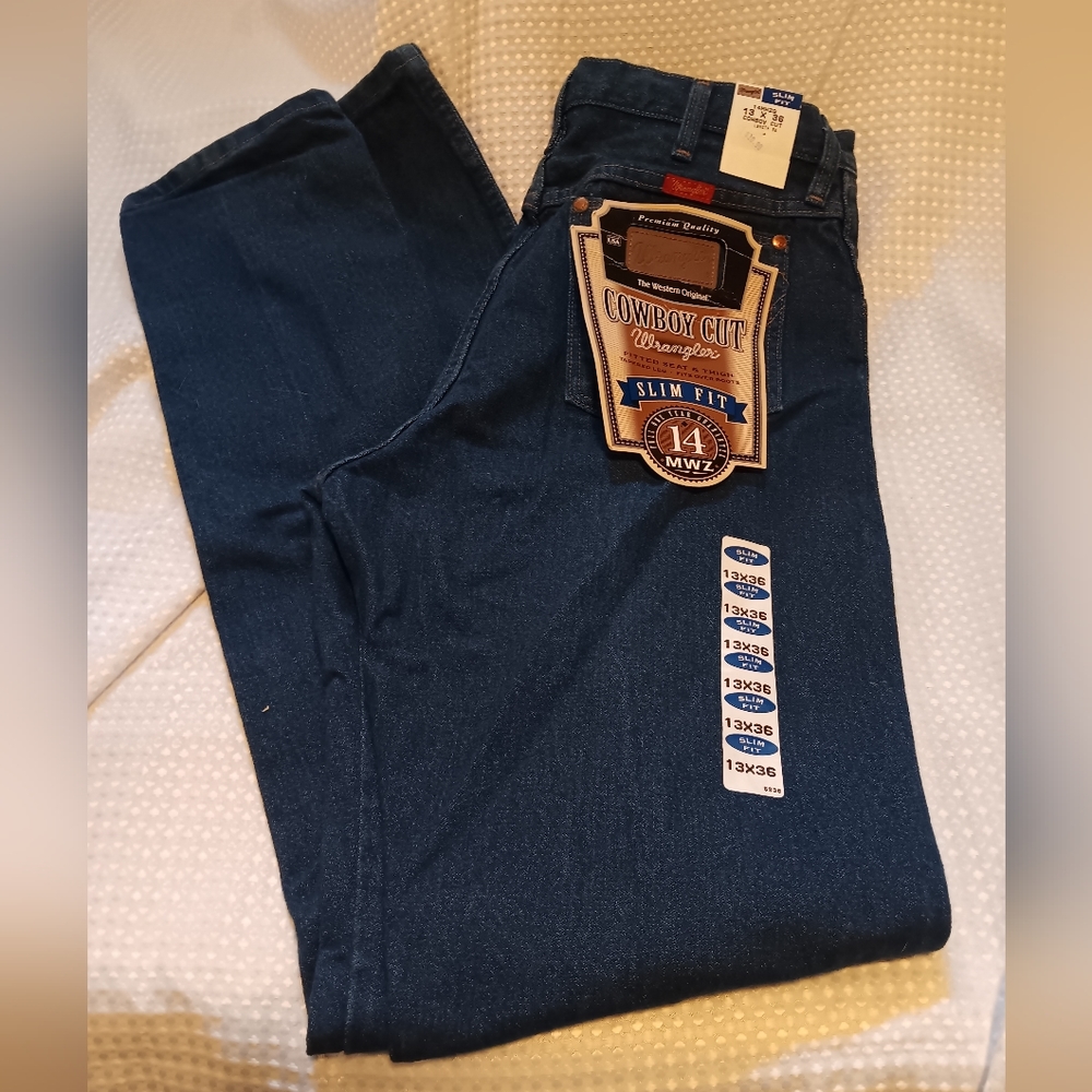 NWT VTG Wrangler Women's Slim Fit Highrise Fitted seat thigh tapered leg bootcut